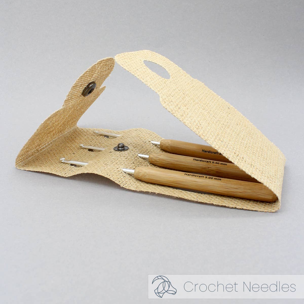 DIY Haberdashery - Aluminum Crochet Hook Set with Bamboo Handles, US Sizes 0, 1.5 & 2.5 (2.0 mm, 2.5 mm & 3.0 mm)