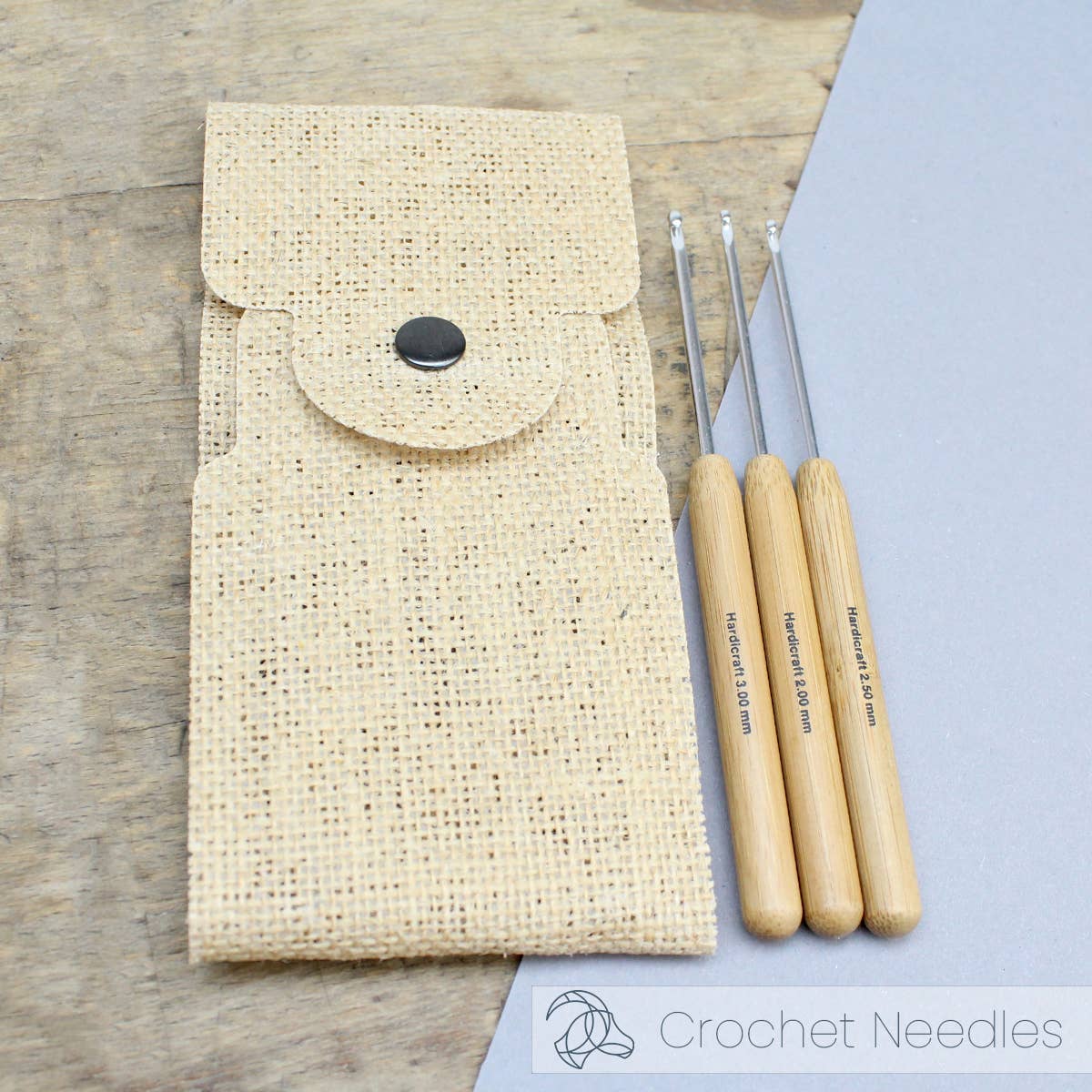 DIY Haberdashery - Aluminum Crochet Hook Set with Bamboo Handles, US Sizes 0, 1.5 & 2.5 (2.0 mm, 2.5 mm & 3.0 mm)