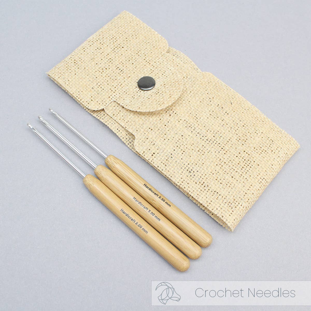 DIY Haberdashery - Aluminum Crochet Hook Set with Bamboo Handles, US Sizes 0, 1.5 & 2.5 (2.0 mm, 2.5 mm & 3.0 mm)