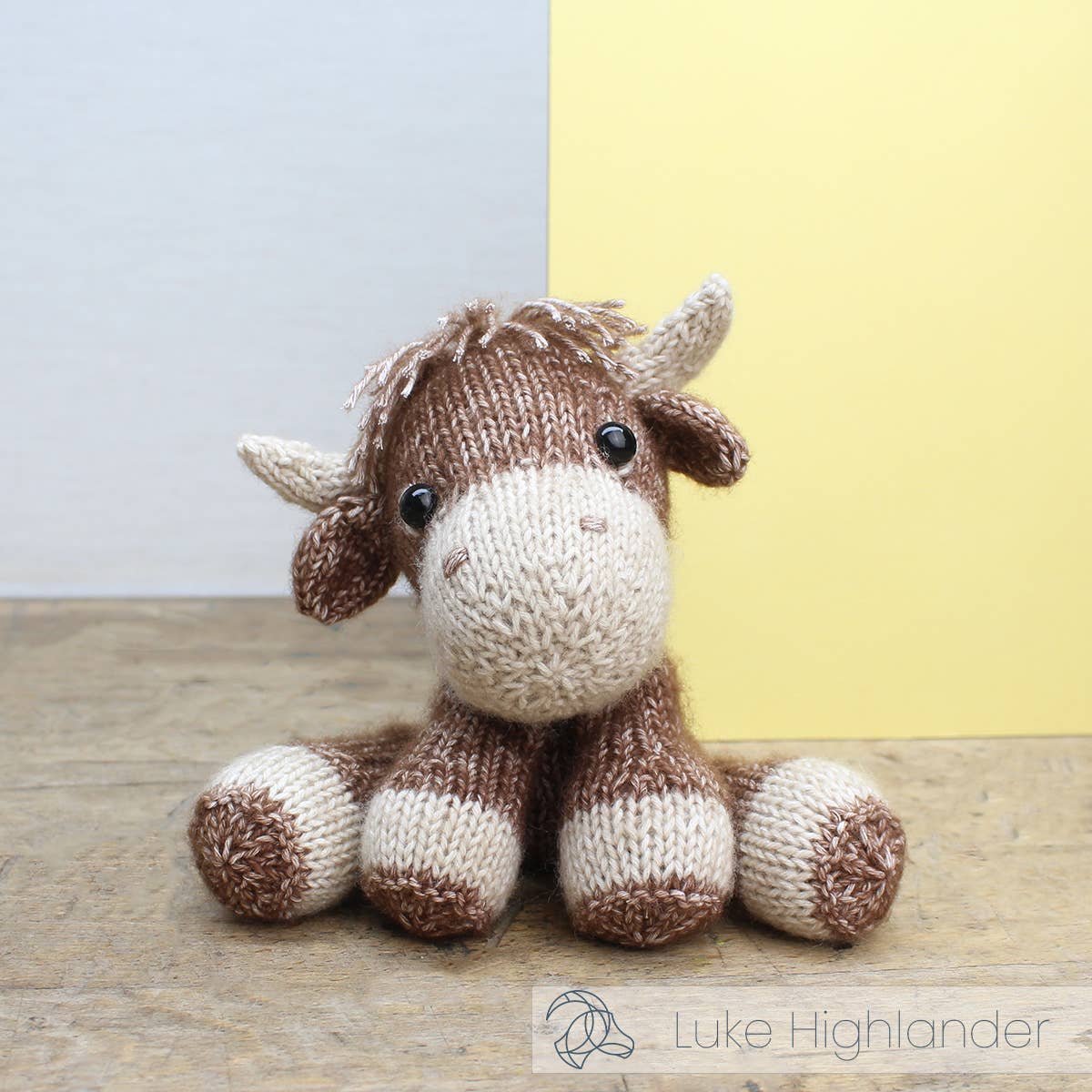 DIY Knitting Kit, Luke Highland Cow, Highland Cow Knitting Kit with Pattern, Yarn & Accessories, 2.5 mm Knitting Needles NOT Included