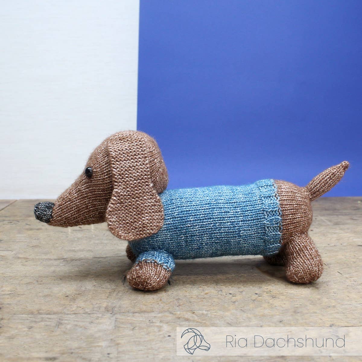 DIY Knitting Kit, Ria Dachshund – Dog Knitting Kit (30 cm Length)- 2.5 mm Knitting Needles NOT Included